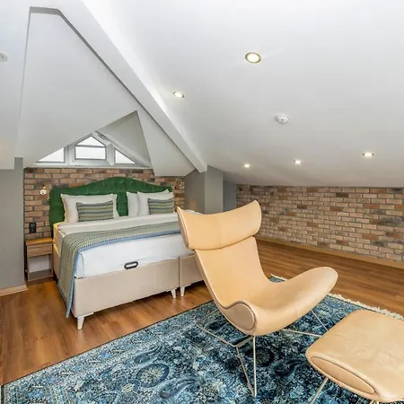 The Marions - Comfortable In Taksim 3*