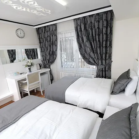 The Marions - Comfortable In Taksim فندق