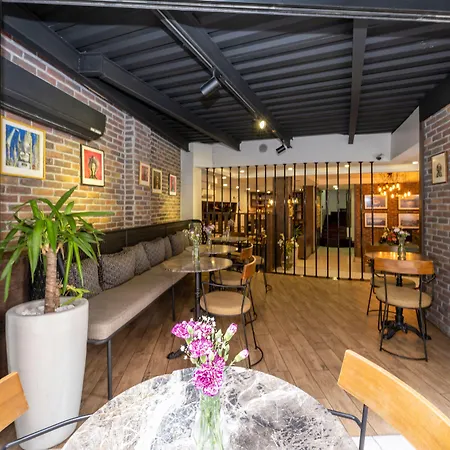 فندق The Marions - Comfortable In Taksim 3*