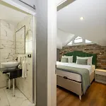The Marions - Comfortable In Taksim فندق