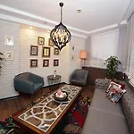 The Marions - Comfortable In Taksim 3*