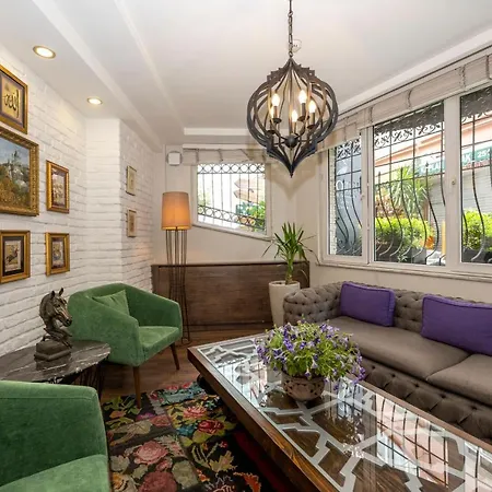 The Marions - Comfortable In Taksim Hotell