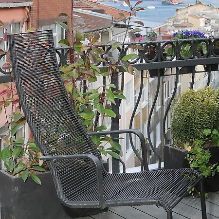 The Marions - Comfortable In Taksim 3*