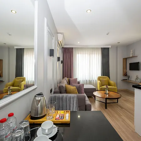The Marions - Comfortable In Taksim Istanbul