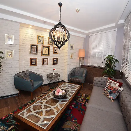 The Marions - Comfortable In Taksim 3*