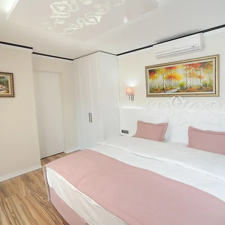 מלון The Marions - Comfortable In Taksim 3*