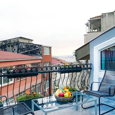 The Marions - Comfortable In Taksim 3*